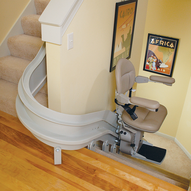 CRE-2110 Curved Rail Stair Lift